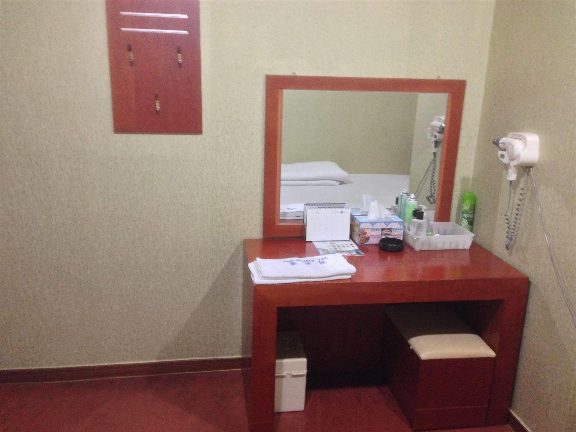 Daegu Goodstay Herotel Exterior foto