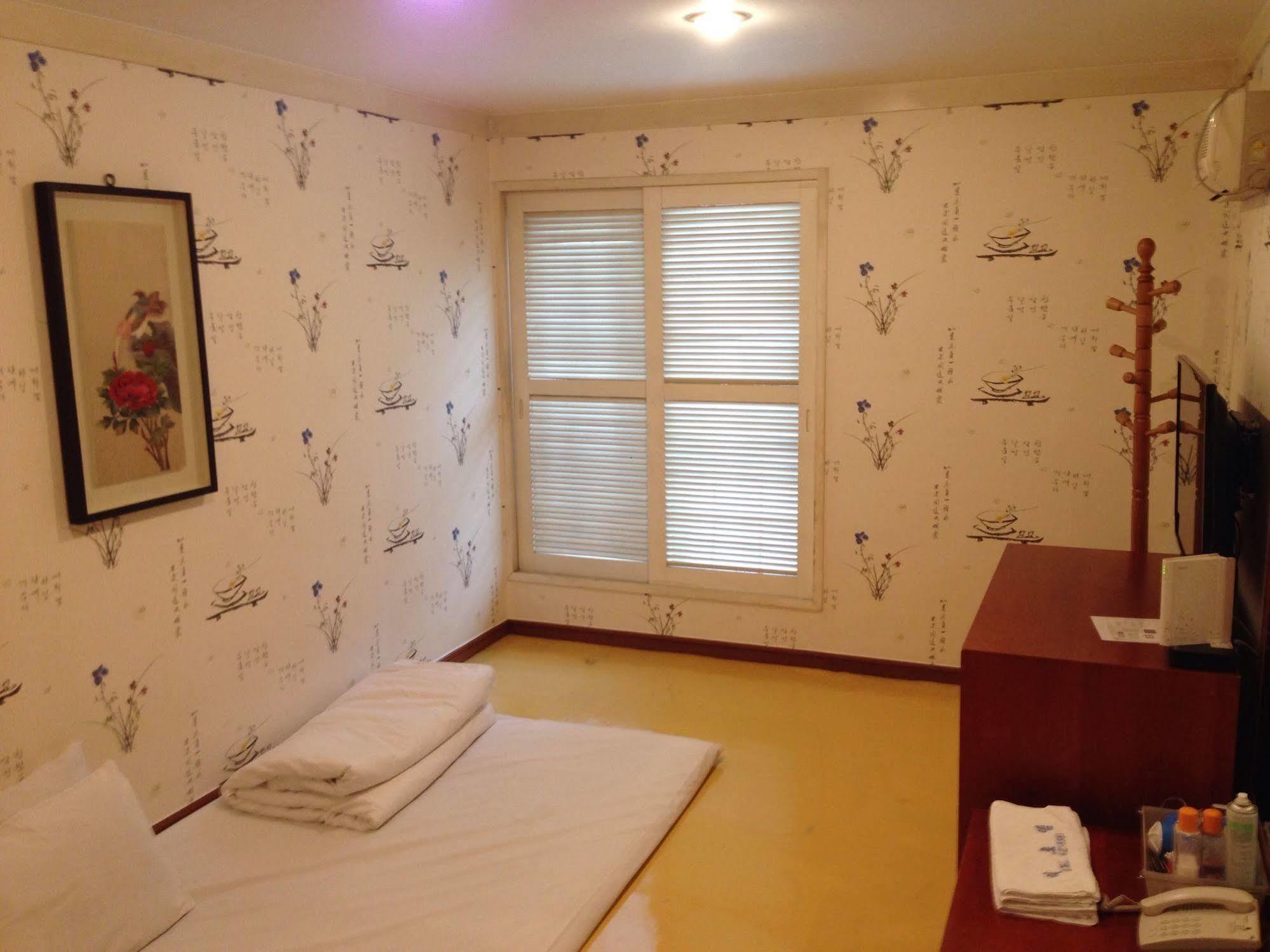 Daegu Goodstay Herotel Exterior foto